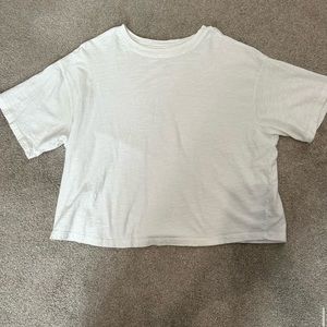 Oversized cropped flowy white tee